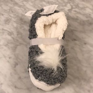 Super soft slippers NWT